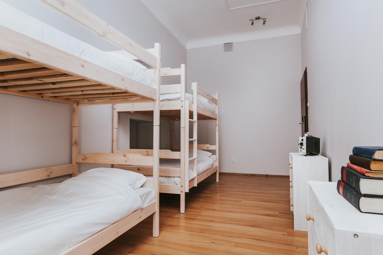 Erasmus Dorm Warsaw Exterior photo