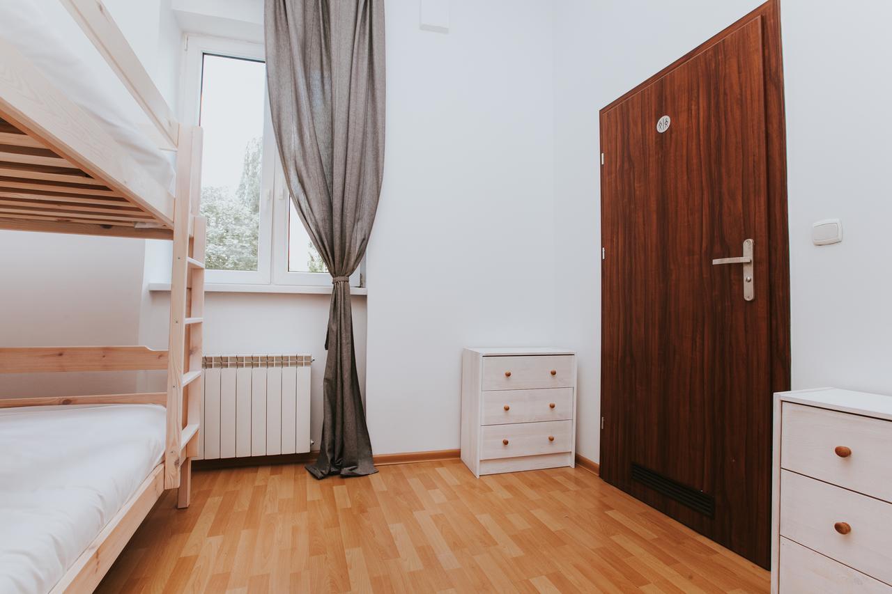 Erasmus Dorm Warsaw Exterior photo
