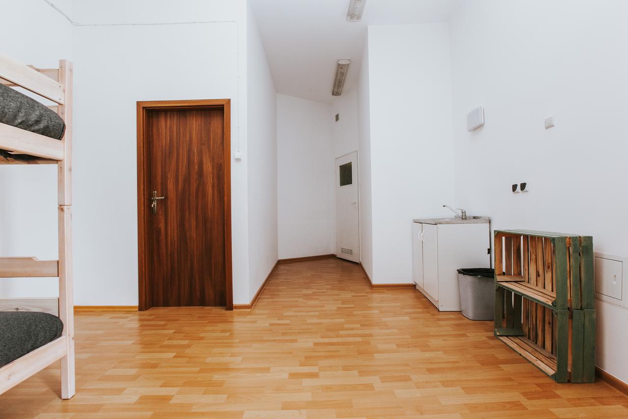 Erasmus Dorm Warsaw Exterior photo